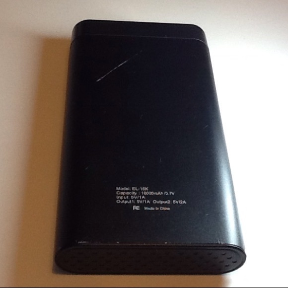 InstaCHARGE Dual USB Power Bank Battery charger - Picture 5 of 6